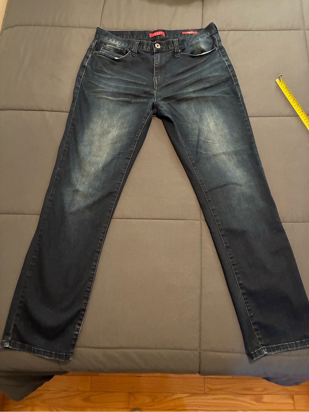 Vintage Guess Men's Dark Blue Slim Straight-Leg Jeans